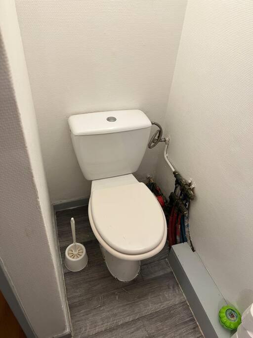 Studio A 2 Minutes De La Gare Apartment Mulhouse Bagian luar foto
