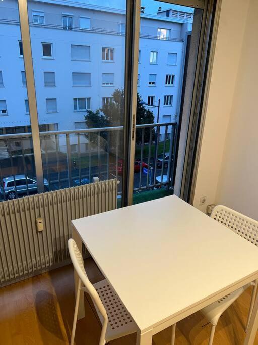 Studio A 2 Minutes De La Gare Apartment Mulhouse Bagian luar foto